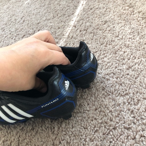 Adidas soccer shoes cleats - Picture 3 of 7